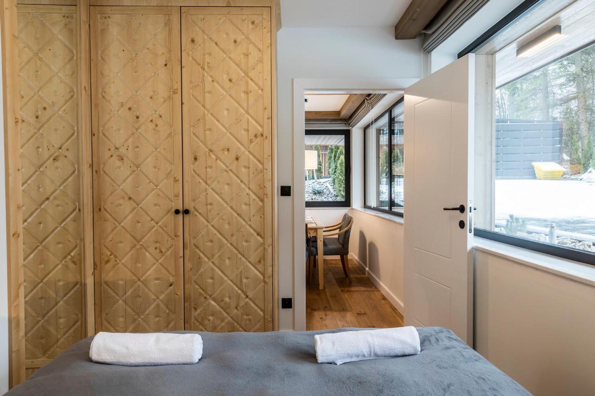 Male Zywczanskie Lux&spa Apartment