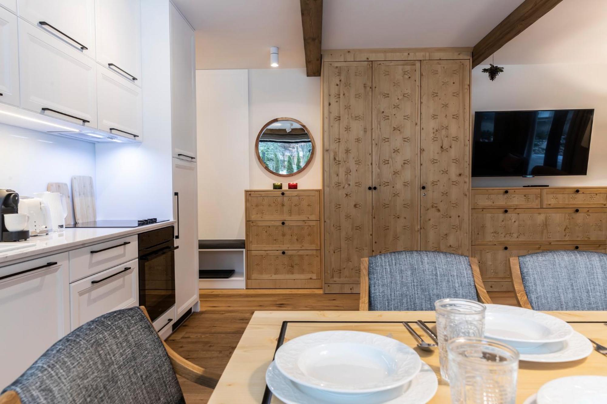 Male Zywczanskie Lux&spa Apartment